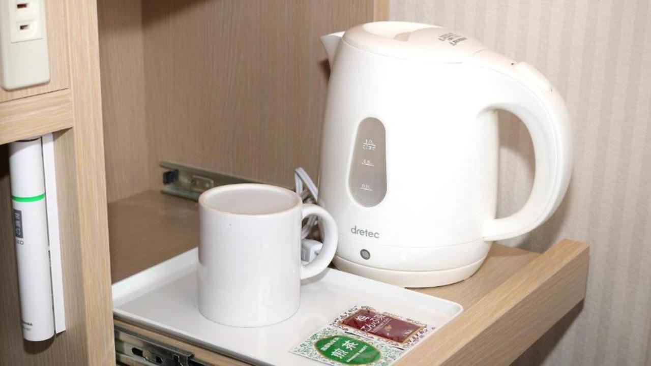 Toyoko Inn Yokohama Nishi-Guchi Exteriör bild